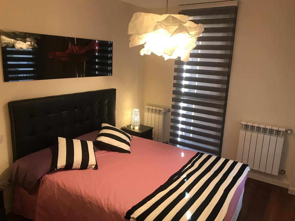 Golf Y Nieve Apartment Sabinanigo Bagian luar foto