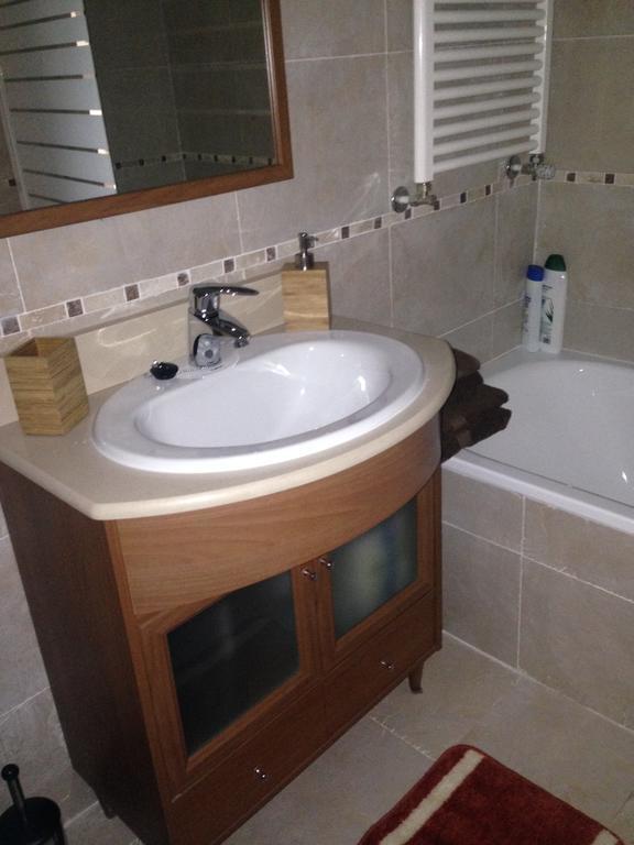 Golf Y Nieve Apartment Sabinanigo Bagian luar foto