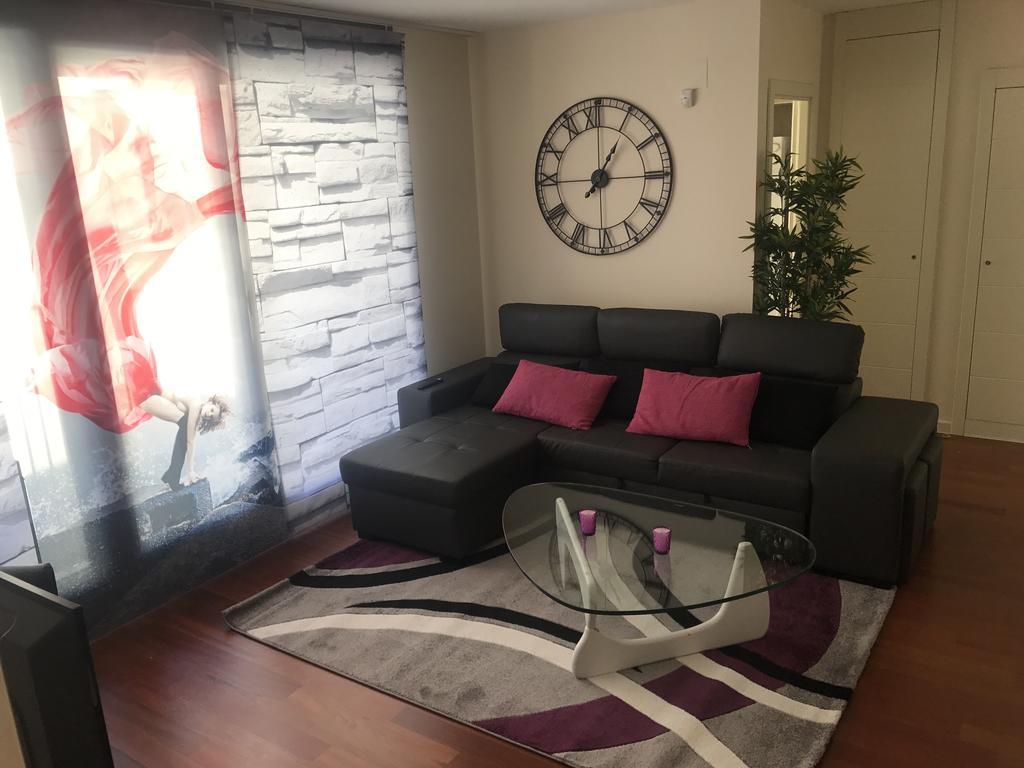 Golf Y Nieve Apartment Sabinanigo Bagian luar foto