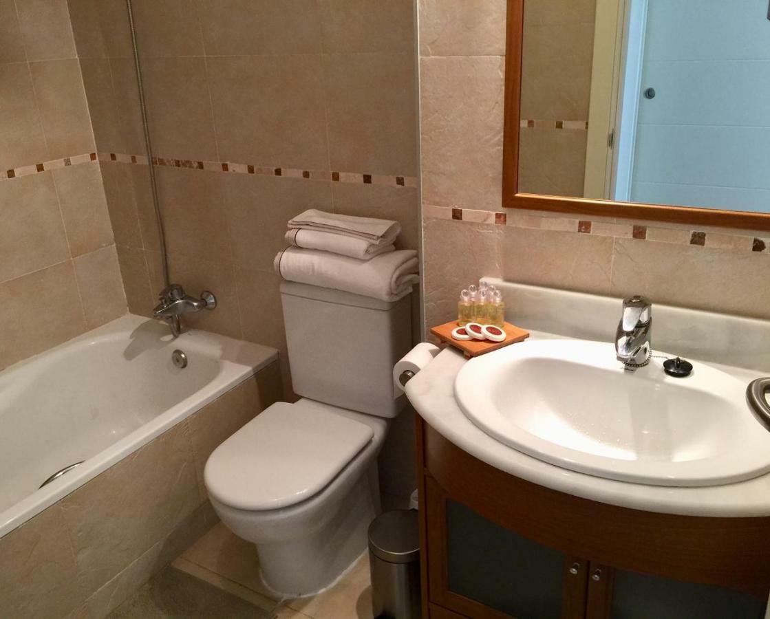 Golf Y Nieve Apartment Sabinanigo Bagian luar foto